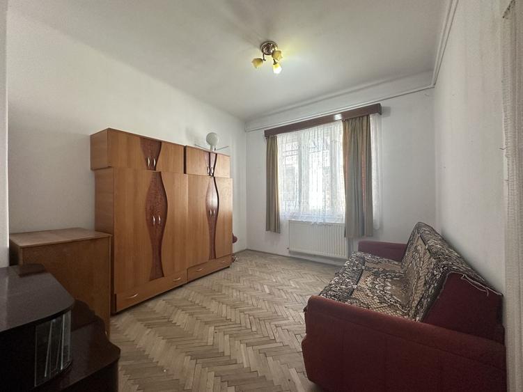 Apartament cu 2 camere semidecomandat în Centrul Istoric