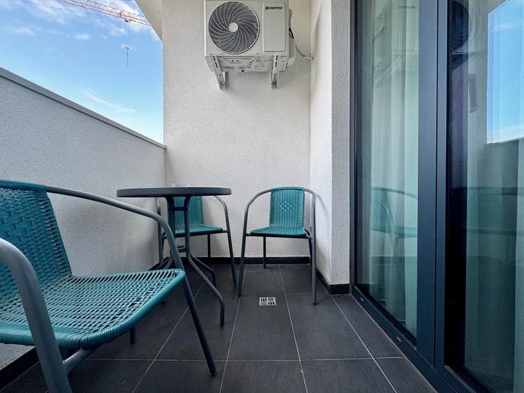 Apartament cu 2 camere semidecomandat, mobilat în Torontalului