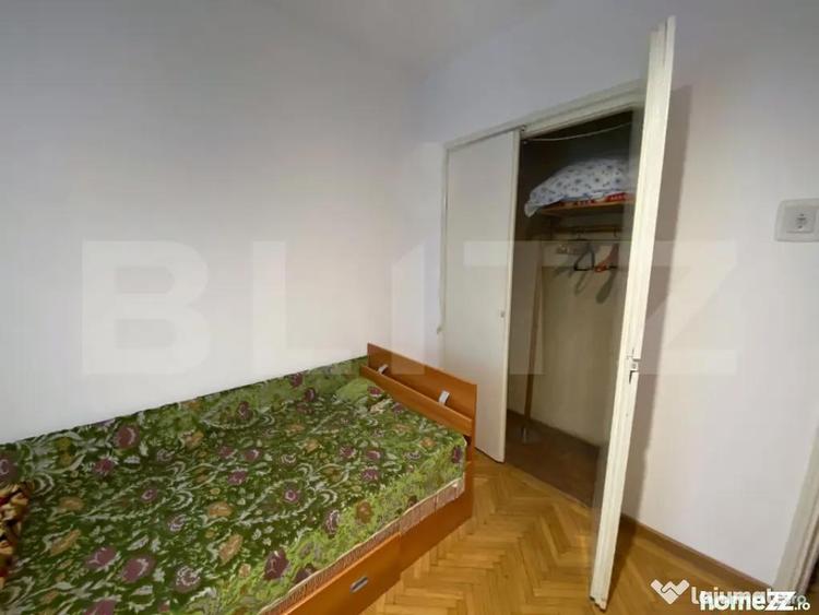 Apartament cu 3 camere semidecomandat, mobilat în Calea București