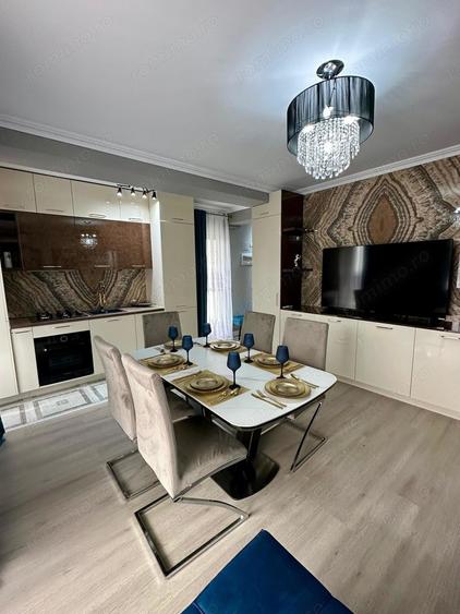 Apartament cu 3 camere semidecomandat, mobilat în Dumbrăvița