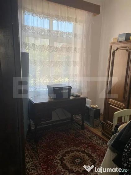 Casă cu 4 camere cu Teren 965 Mp în Central