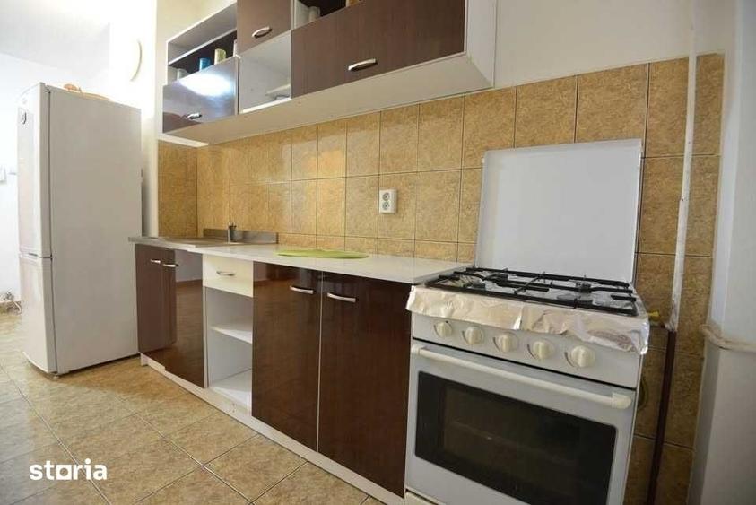 Apartament cu 2 camere decomandat în Complex Studențesc