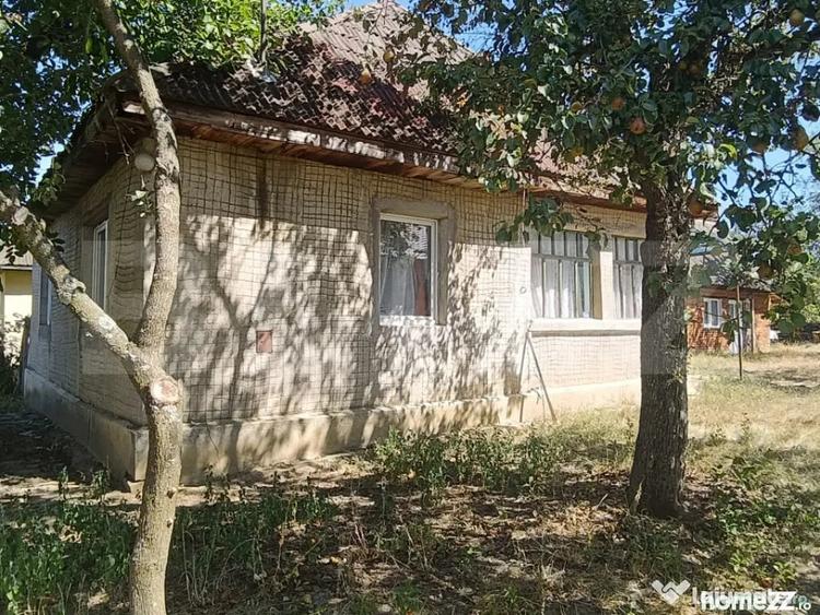 Casă cu 2 camere cu Teren 2200 Mp în Homorodu de Mijloc
