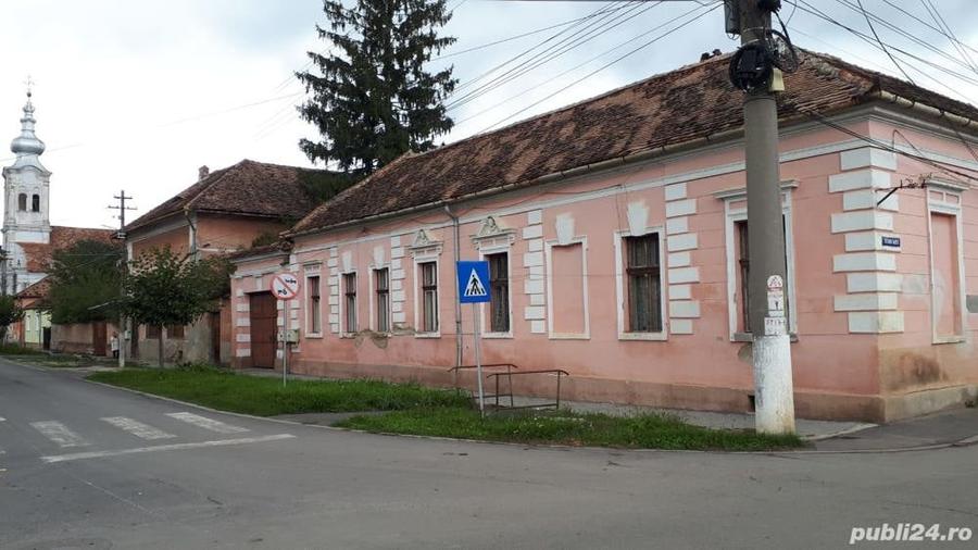 Casă cu 5 camere în Dumbrăveni
