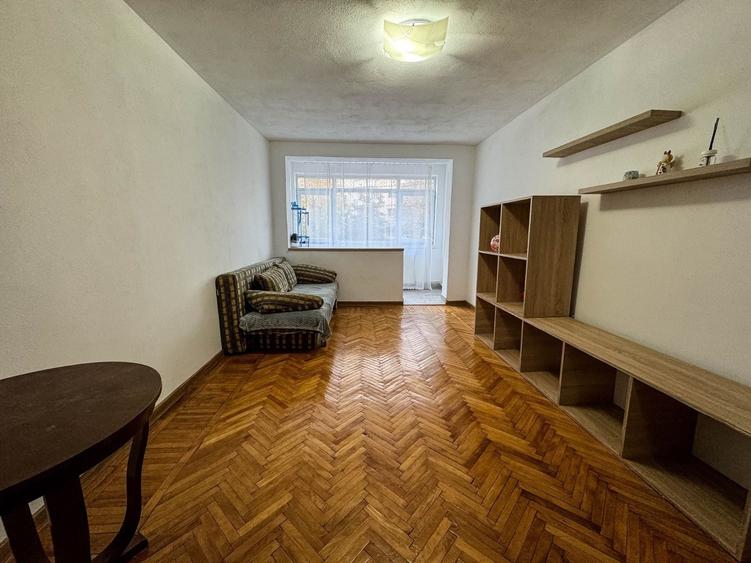 Apartament cu 2 camere decomandat în Ostroveni