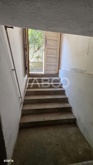 Casă cu 2 camere cu Teren 720 Mp în Central
