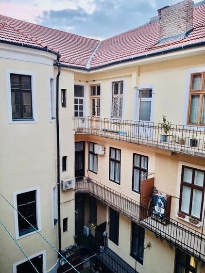 Apartament cu 3 camere semidecomandat în Ultracentral