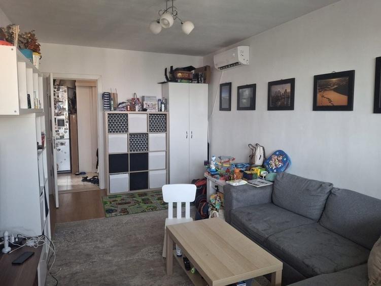 Apartament cu 2 camere semidecomandat în Prelungirea Ghencea