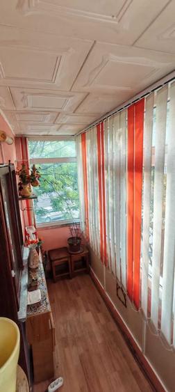 Apartament cu 3 camere decomandat în Malu Roșu