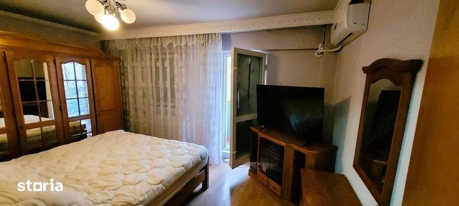 Apartament cu 5 camere decomandat, mobilat în Militari