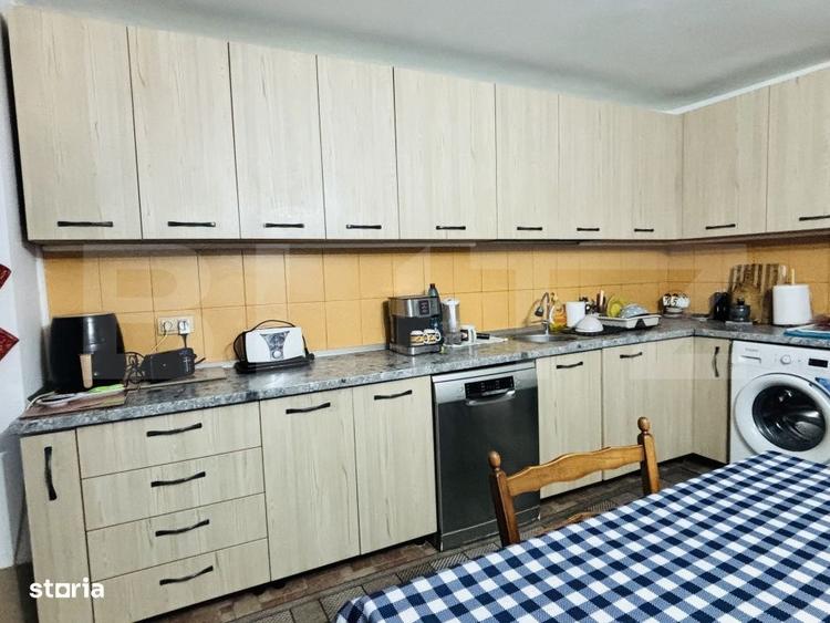 Apartament cu 4 camere decomandat în Paltin