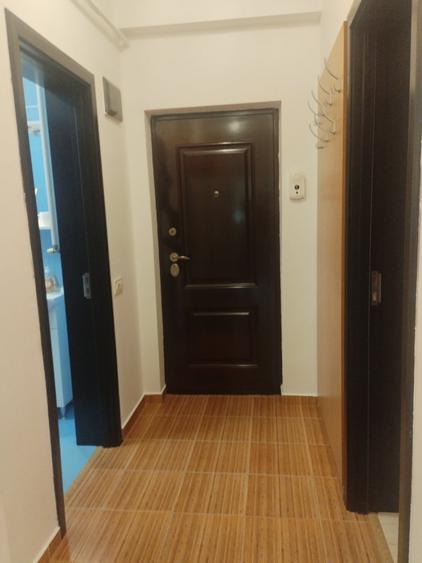 Apartament cu 2 camere semidecomandat, mobilat în Militari