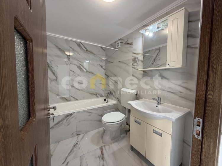 Duplex cu 4 camere cu Canalizare în Florești