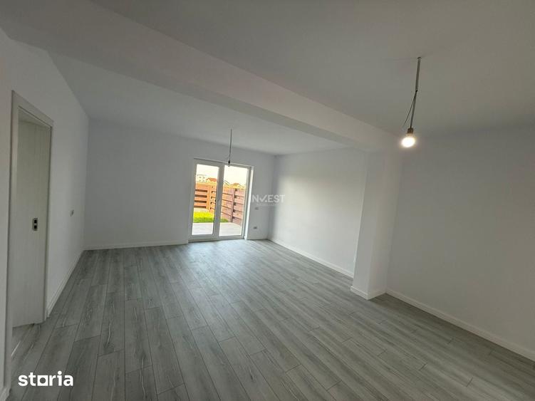 Casă cu 5 camere cu Teren 250 Mp în Valea Lupului