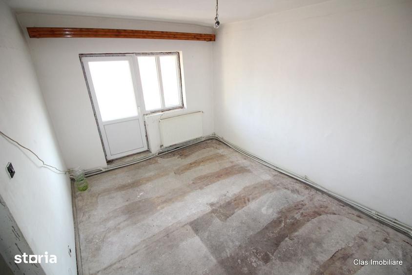 Apartament cu 2 camere decomandat în Steaua