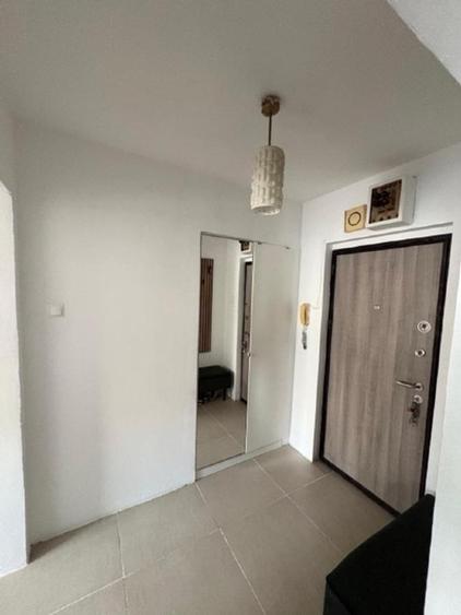 Apartament cu 2 camere în Uverturii