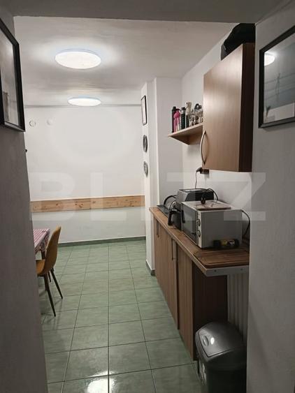 Apartament cu 2 camere semidecomandat, mobilat în Central