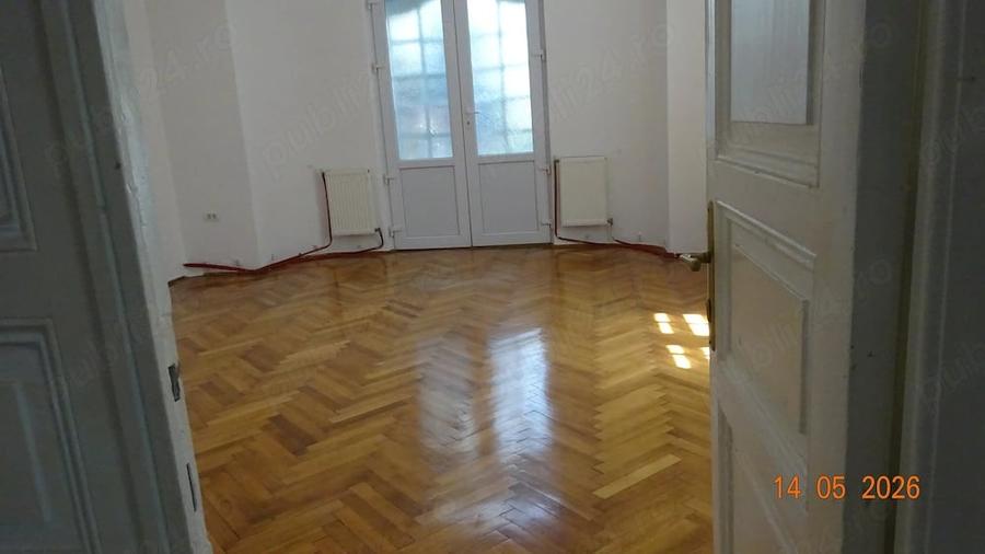 Spațiu comercial, de 183 mp, în Central