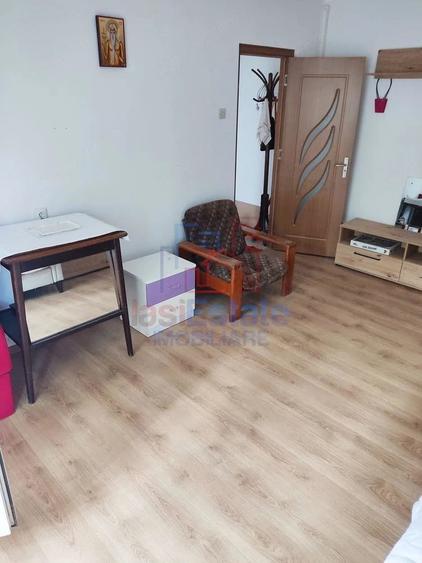 Apartament 3 camere etajul 1 zona Dacia - 4