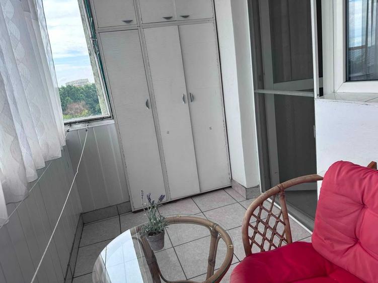 Apartament cu 2 camere semidecomandat în Bucșinescu