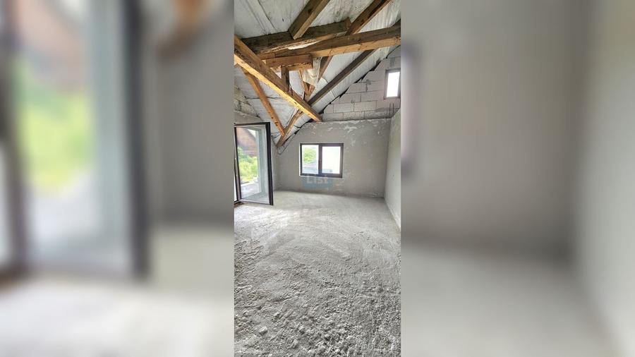 Teren de 936 mp, în Jelna