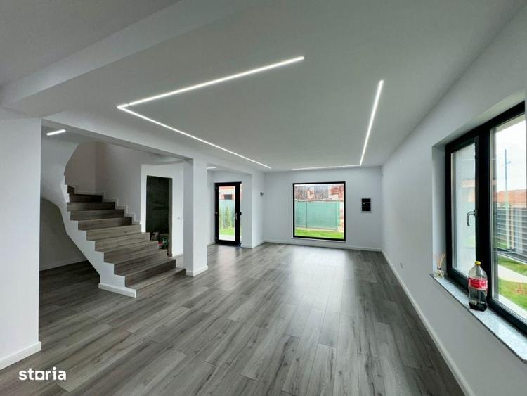 Casă cu 4 camere cu Teren 430 Mp în Bariera Vâlcii