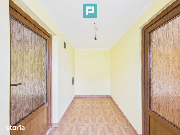 Casă cu 5 camere cu Teren 2880 Mp în Gurahonț