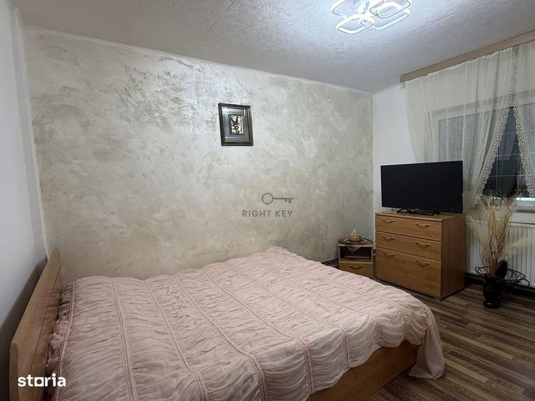 Apartament cu 4 camere decomandat în Central