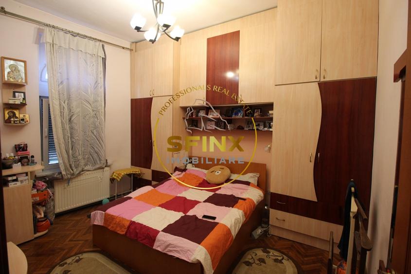Casă individuală cu 5 camere cu Canalizare în Gara de Nord