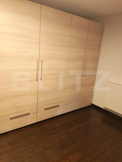 Casă cu 5 camere cu Teren 1000 Mp în Central