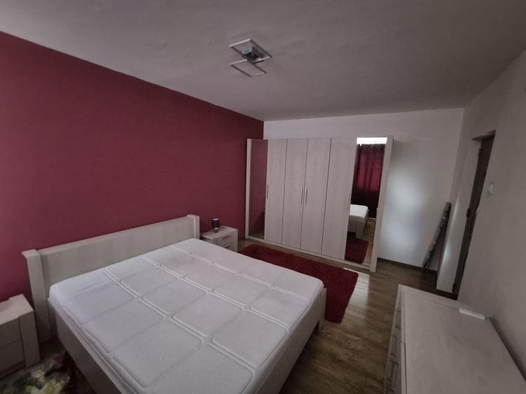 Apartament cu 3 camere semidecomandat în Șagului