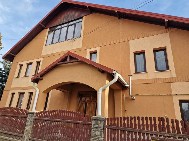 Casă individuală cu 5 camere cu Canalizare în Burdujeni