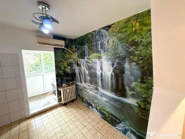 Apartament cu 2 camere decomandat în Sărari