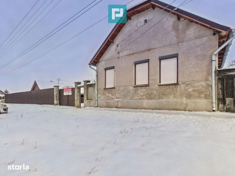 Casă cu 4 camere cu Teren 1461 Mp în Central