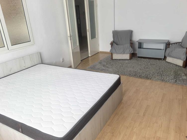 Apartament cu 2 camere decomandat în Alexandru cel Bun