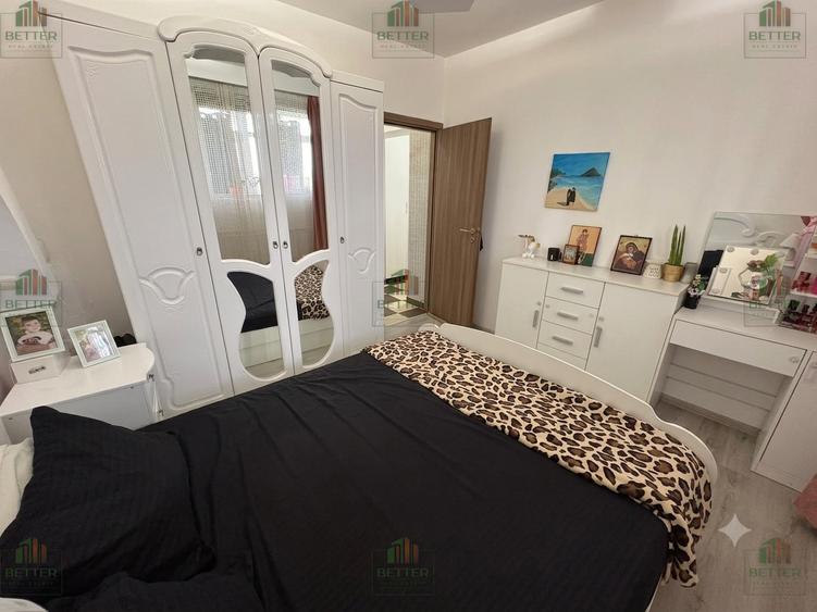 Apartament cu 3 camere semidecomandat în Berceni