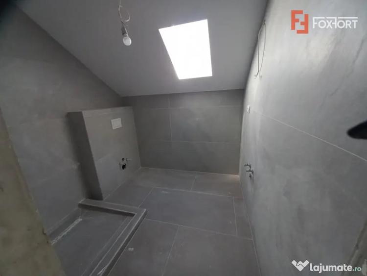 Casă cu 4 camere cu Teren 259 Mp în Plopi