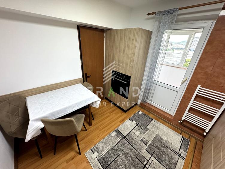 Apartament cu 3 camere decomandat, mobilat în Mărăști
