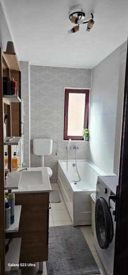 Apartament cu 2 camere decomandat în Pârneava