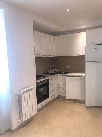 Apartament cu 3 camere decomandat, mobilat în Aviației