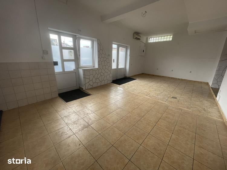 Spațiu comercial, de 70 mp, în Mărăști