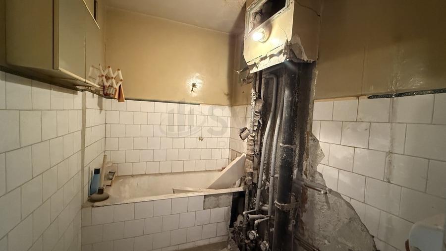 Apartament cu 2 camere decomandat în Tei