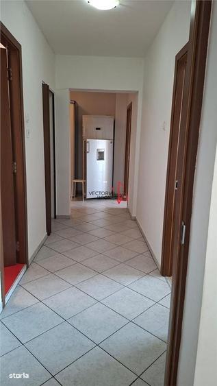 Apartament cu 2 camere decomandat în Basarabia