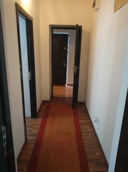 Garsonieră decomandată în Casa de Cultură