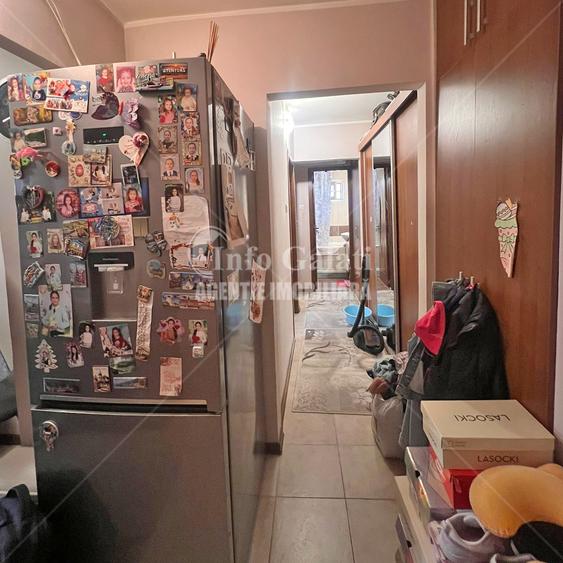 Apartament cu 3 camere în Micro 20