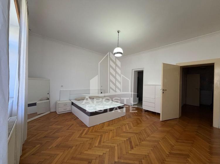 Apartament cu 3 camere semidecomandat, mobilat în Odobescu