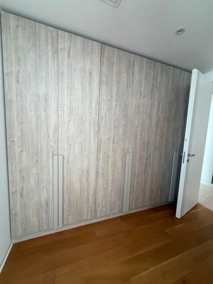 Apartament cu 4 camere semidecomandat în Mamaia