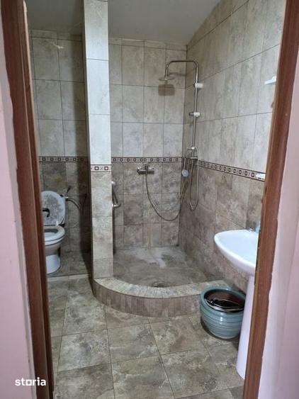 Casă cu 4 camere cu Teren 120 Mp în Central
