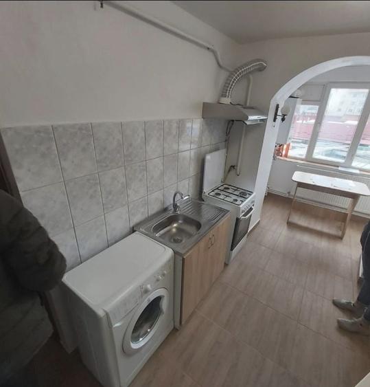 Inchiriez apartament 2 camere DOROHOI ZONA CENTRALA - 3