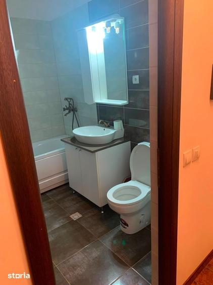 Apartament cu 3 camere decomandat în Florești